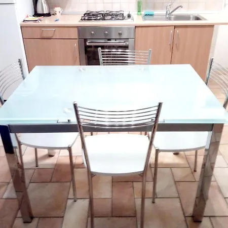 Apartamento With 2 Bedrooms In With Furnished Terrace Cremolino
